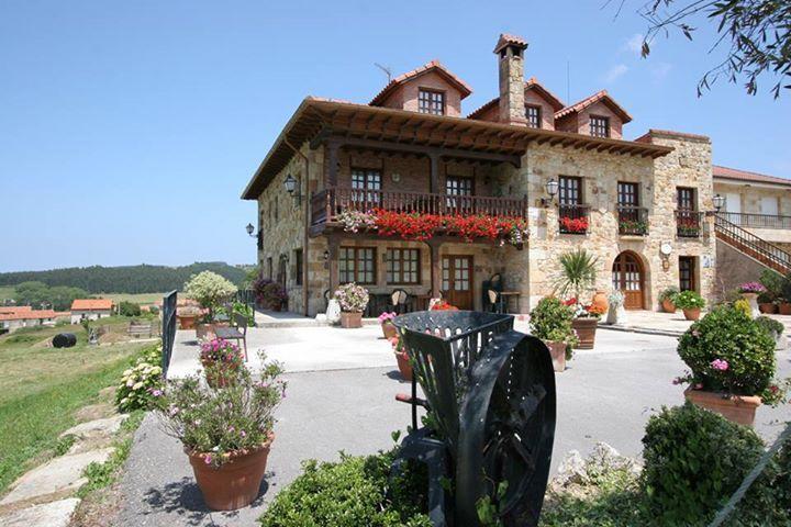 Hotel Finca "Posada El Solar" - Gintonic- Burguer Bar - Tapas Galizano Exterior photo